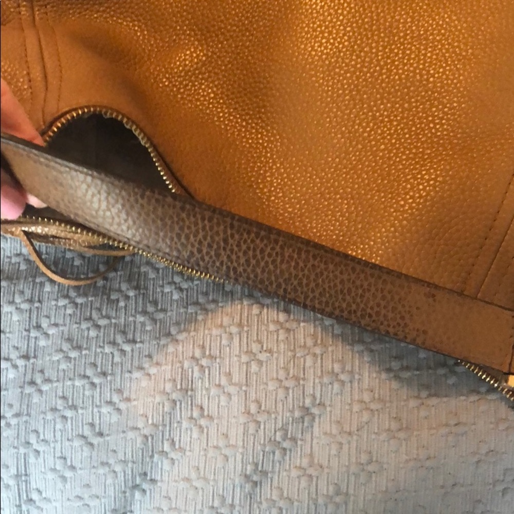 Michael Kors leather hobo purse - Picture 4 of 10